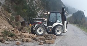 İNEBOLU YOLUNDA GÖÇÜK