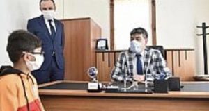 <center> Kastamonu: İçi Para Dolu Cüzdanı Bulan 9 Yaşındaki Ramazan Özkan </center><center><font color=’blue’> ÖDÜLLENDİRİLDİ </font></center>