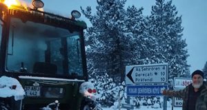 <center> Taşköprü:</center><center><font color=’blue’>10 KM’LİK YOLU MUHTAR AÇTI!</font></center>